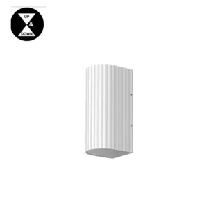 מנורת קיר 481 מאירה למעלה ולמטה