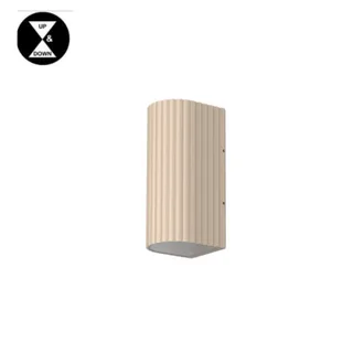 מנורת קיר 481 מאירה למעלה ולמטה